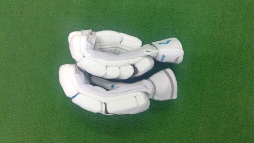 Blueroom Avalanche Players Batting Glove - Image 4
