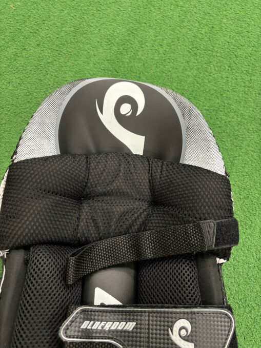 BlueRoom WipeOut Pad - Black (junior sizes only) - Image 5